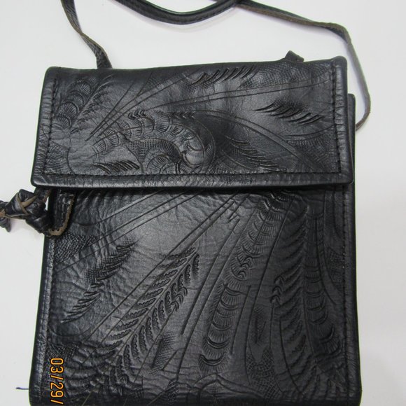 J.L. SALDIVAR Tooled Leather Black Trifold Crossbody Boho Western Purse - Picture 2 of 8